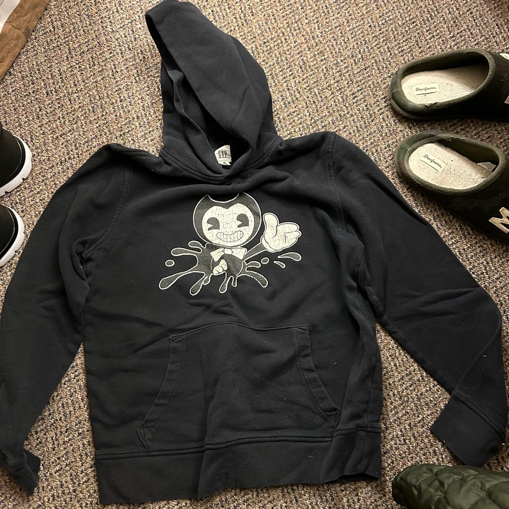 Bendy sweatshirt